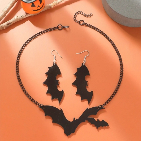 Bat Necklace And Earrings Set. - Picture 2 of 2